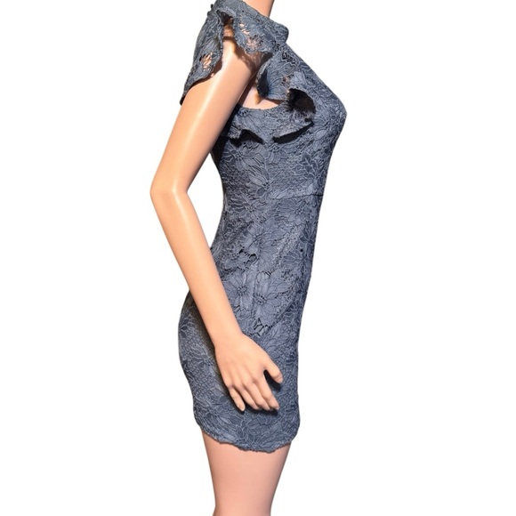 SER.O.YA Floral Lace Midi Dress aqua - Picture 4 of 7